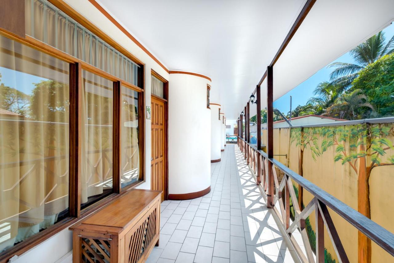 Hotel Poseidon Jacó Exterior foto